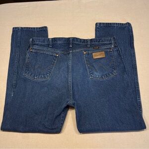 Wrangler Classic Blue Denim Jeans - Size 40X32